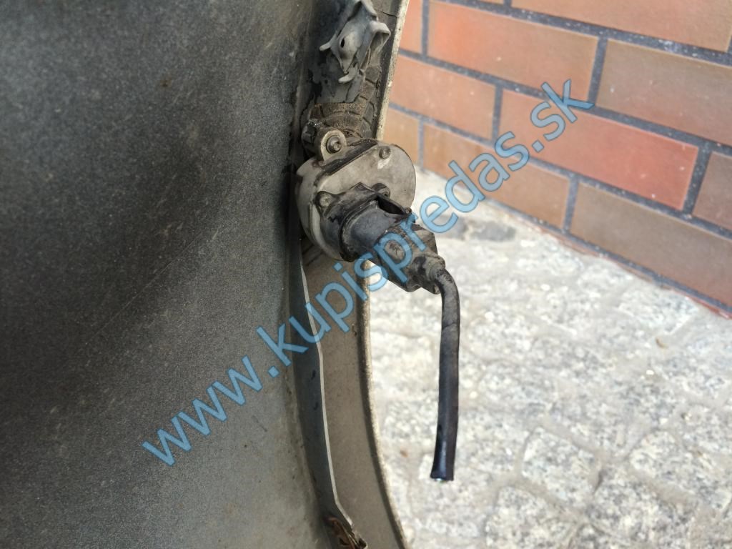 Predný nárazník s bočnými kamerami BMW 7 F01 F02 F04